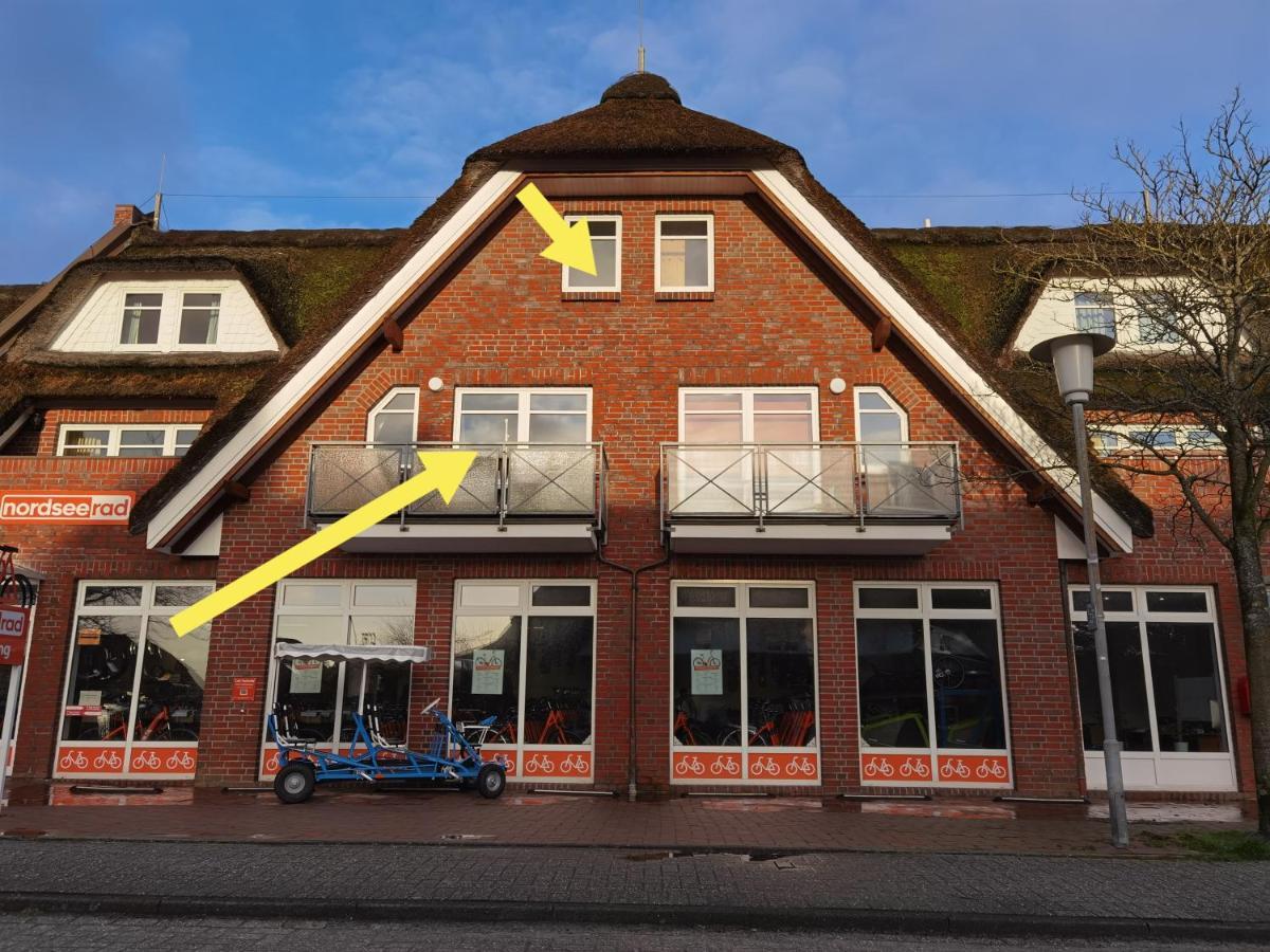 Schaake Hooksiel - Charmante Reetdachwohnung & Kostenfreier Parkplatz Exterior foto